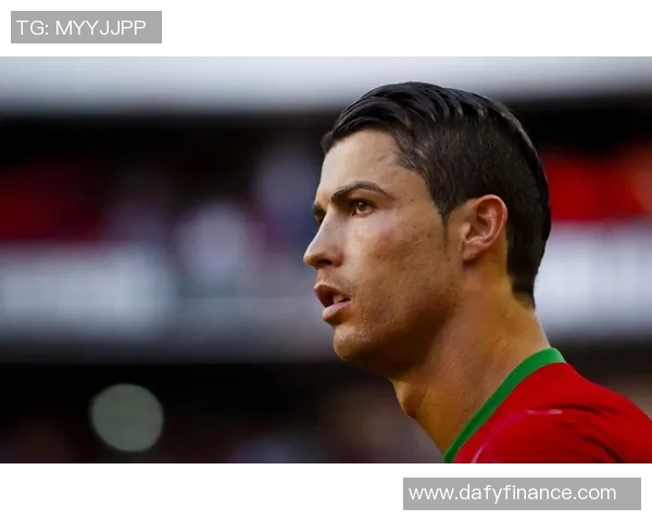 当普通明星与足球明星擦出火花的奇妙瞬间与背后故事